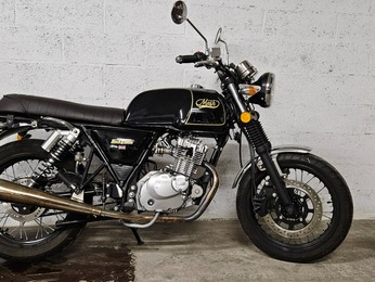 BLACK SEVEN 125 MASH CLASSIC